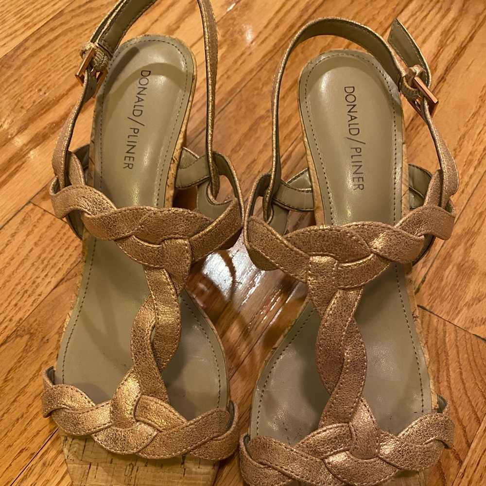 Pink rose gold Donald Plinsr sandals